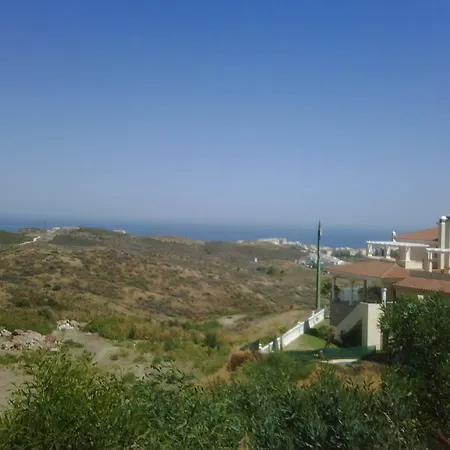 La Jacaranda Villa *