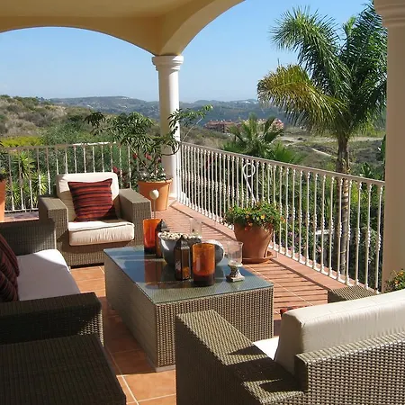 La Jacaranda Villa *